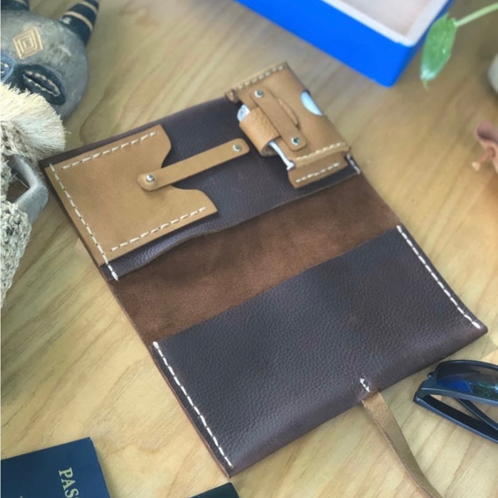 Premium leather Cigar Case. Hand sewn. New with tags
